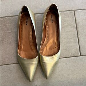 Bronx Pointed Toe Ballet Flats in Metallic Gold